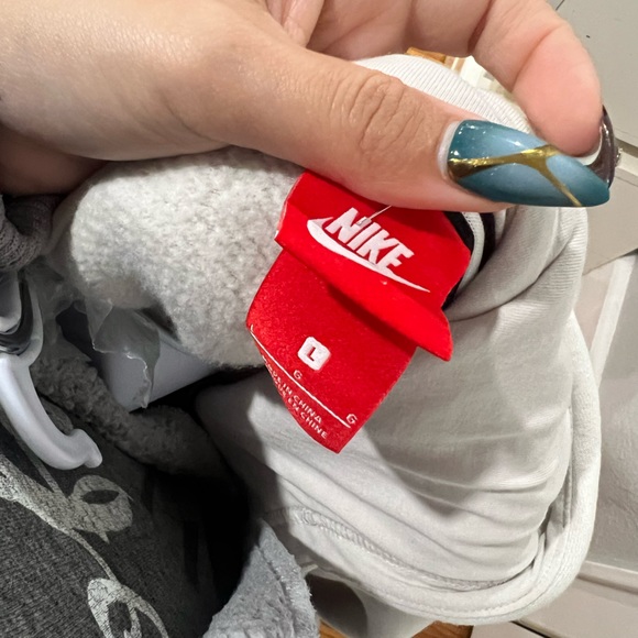 Nike Jacket - Picture 2 of 4